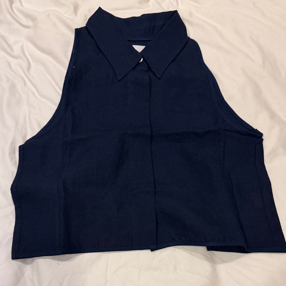 Navy Sleeveless Linen Collared Top